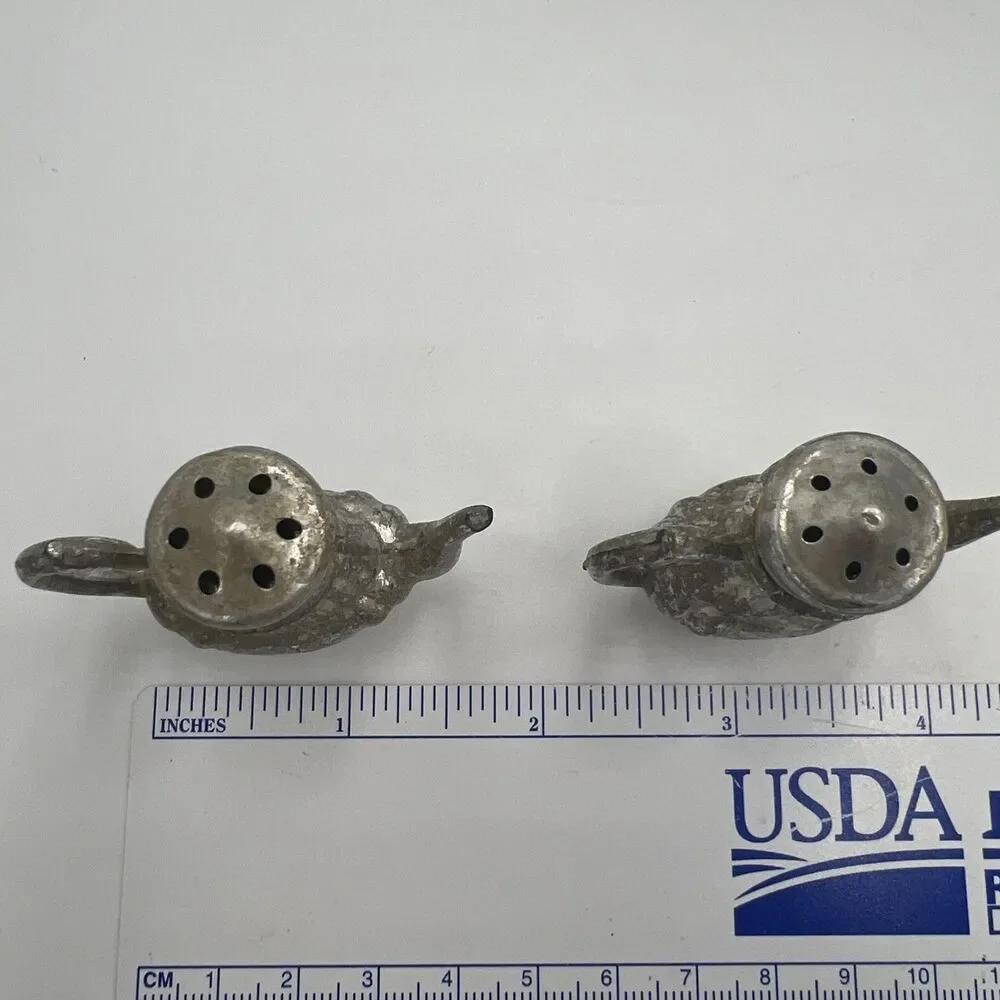 Vintage Salt And Pepper Shakers Silver Tone Tea Pot Coffee Pot So Cute!